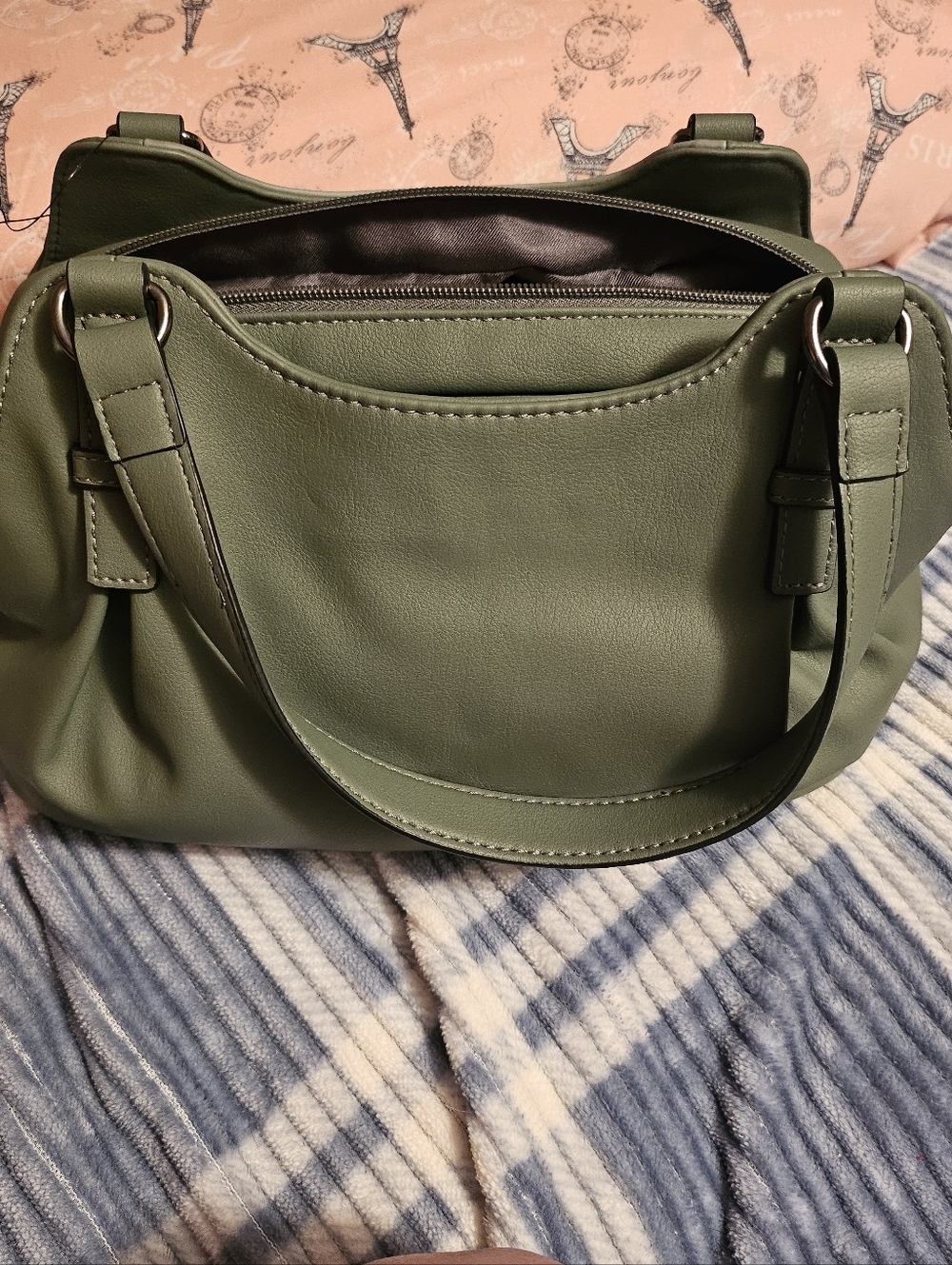 Simply Vera Wang Buena Satchel Green - Picture 6 of 6